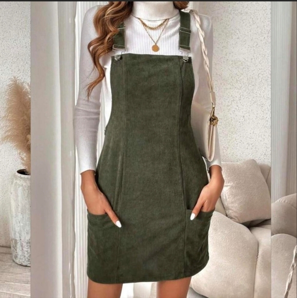 SHEIN Dresses & Skirts - Frenchy Solid Pocket Patched Overall Dress
